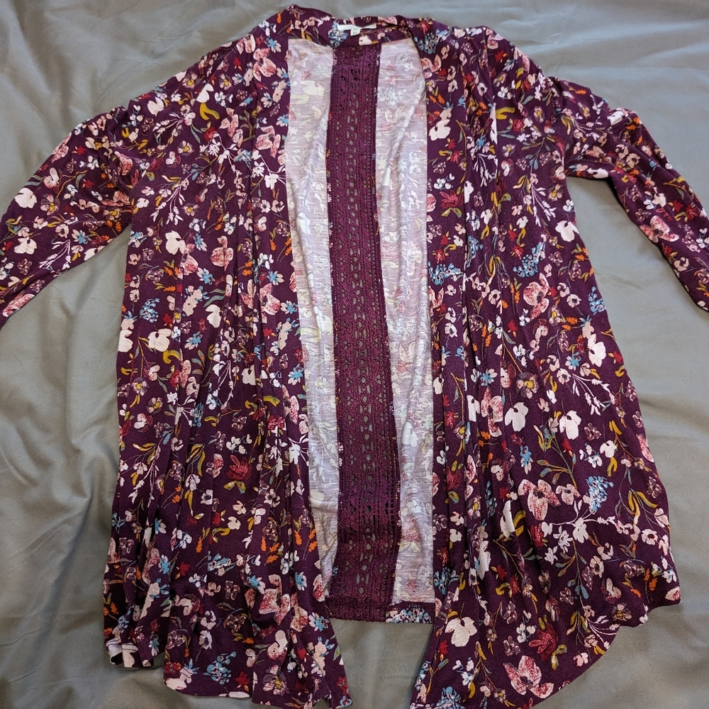 Maurices Size Medium Open Front Cardigan